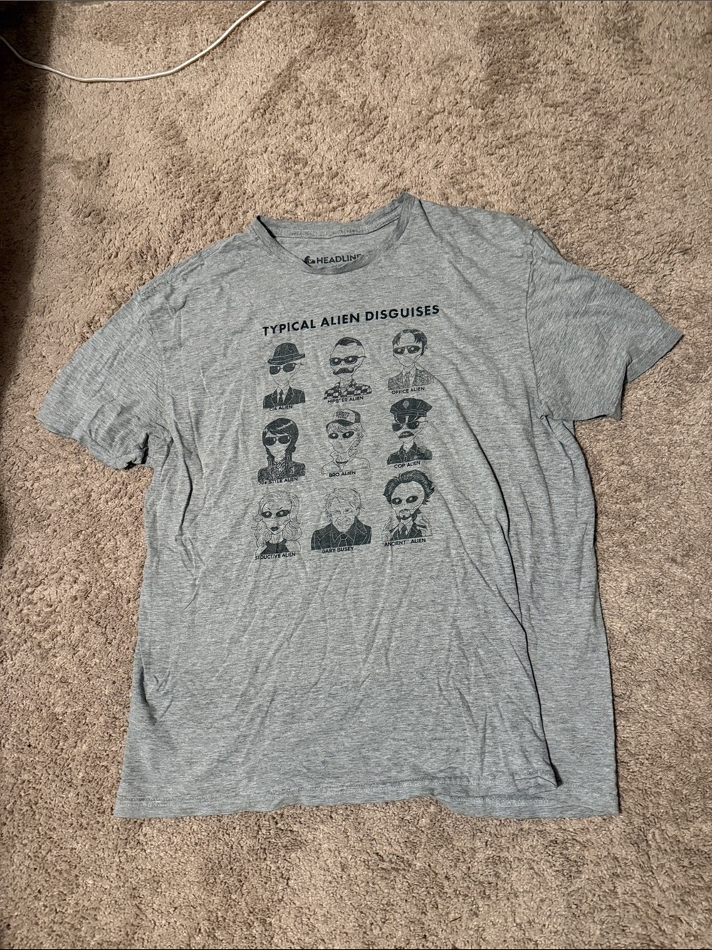 Headliner Men’s Gray 'Typical Alien Disguises' Graphic Tee
